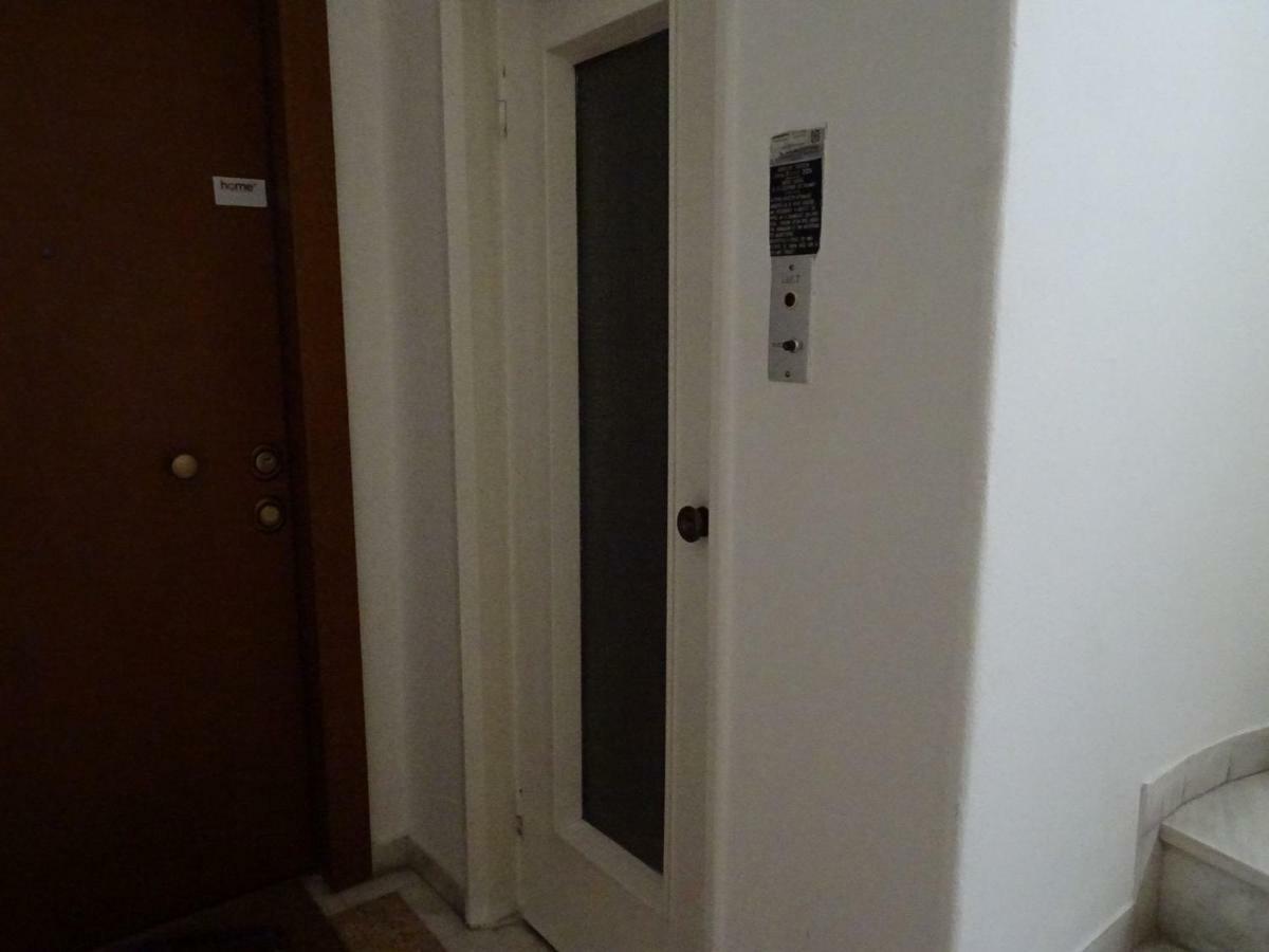 Chic central apartment In Evangelismos metro station Atenas Exterior foto